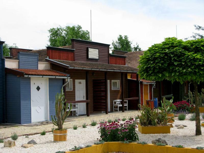 Bed and Breakfast Convoy Panzio Szajol Zewnętrze zdjęcie