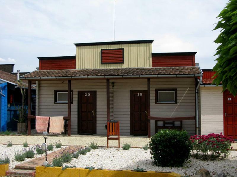 Bed and Breakfast Convoy Panzio Szajol Zewnętrze zdjęcie